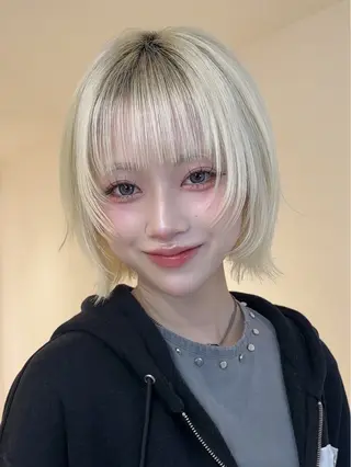 ショート カラー AITOKYO Ｓ渋谷所属・渋谷/ハイトーン/ ブリーチ/歩夢のヘアスタイル