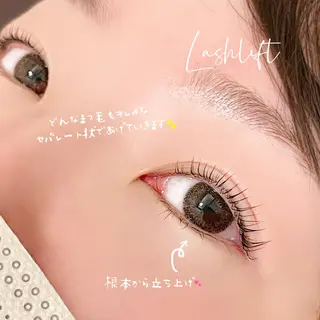 マツエク・マツパ NIKA  黒川店 久世の眉毛・アイブロウイメージ