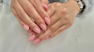 ネイル エーナイン 豊平店所属・HARADA KANAのネイルデザイン