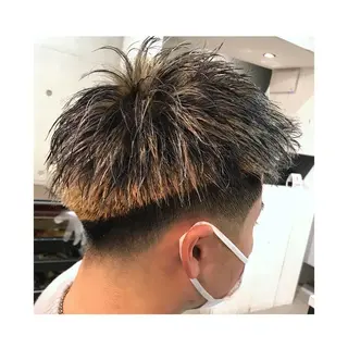 ショート カラー メンズ 及川シゲル 髪質改善講師のヘアスタイル