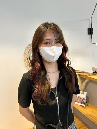 セミロング カラー yuika .のヘアスタイル