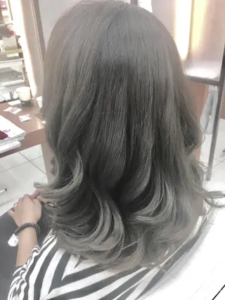 カラー N° jillva ♦️川端裕司♦️のヘアスタイル
