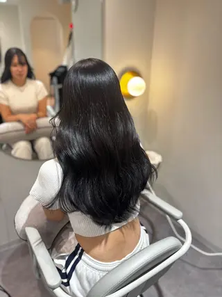 セミロング 美髪✨艶髪✨髪質改善 カラー特化❣️二宮遥のヘアスタイル