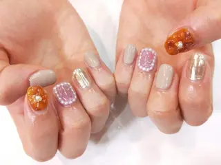 ネイル R'well所属・はばすみれ🎀ﾈｲﾙ 光ﾌｪｲｼｬﾙ ﾍｱのネイルデザイン