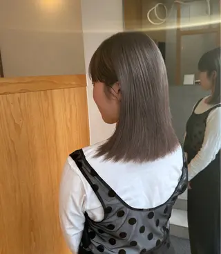 ミディアム カラー three.北浜所属・村田 未来のヘアスタイル