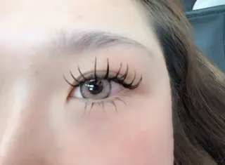 マツエク・マツパ FLY NAIL&Eyelash Salon 梅田店所属・YUKI FUKUMARUのマツエク・マツパデザイン