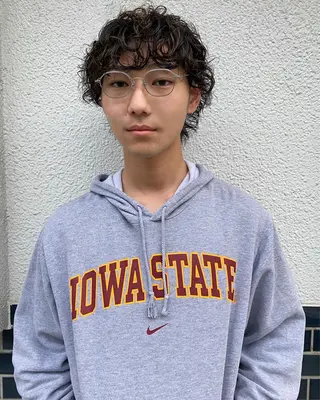 パーマ メンズ パーマ、髪質改善 カズマのヘアスタイル