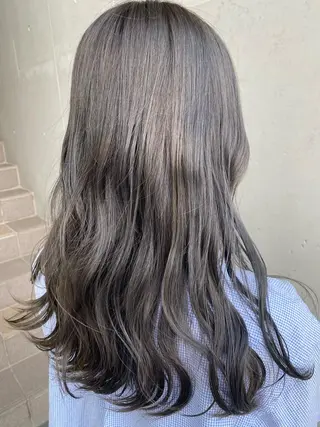 ロング カラー エクステ／インナー カラー 礒野朱里のヘアスタイル