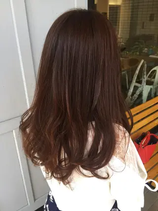ロング カラー ツキダテ ユイのヘアスタイル