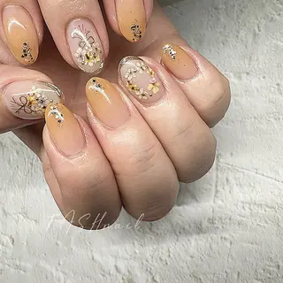 ネイル TASH nailのネイルデザイン