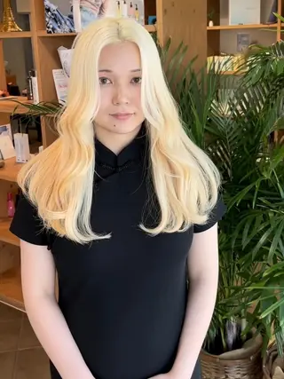 ロング カラー カラーソムリエ認定 茶屋町Eir岩本のヘアスタイル