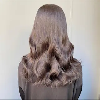 カラー 🪞THEATER 表参道店🩰のヘアスタイル