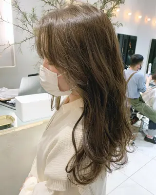 セミロング カラー TENELE所属・チバ タクミのヘアスタイル