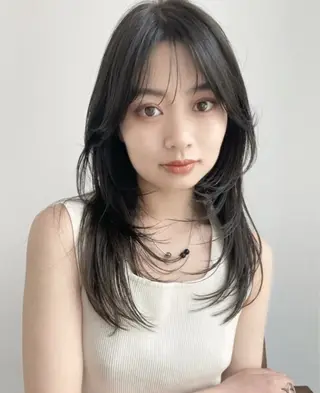 ミディアム 本田 聖のヘアスタイル