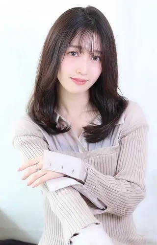 セミロング ORO宝塚所属・枝元 駿のヘアスタイル