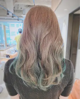 ロング 坂本 なつきのヘアスタイル