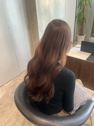 ロング Toiro 新宿所属・新宿/新宿三丁目 yuinaのヘアスタイル