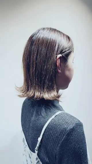 ショート カラー リゾートサロン エム バイ ヴァローレ
所属・タナカ *歴10年以上*のヘアスタイル