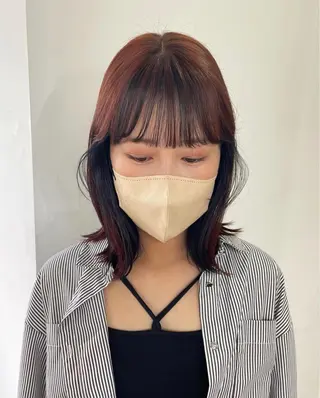 ミディアム カラー MIU/ルーツカラー 顔まわりレイヤーのヘアスタイル