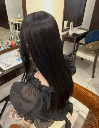 カラー DIFINO所属・林 星那のヘアスタイル
