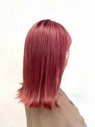 カラー miu .のヘアスタイル