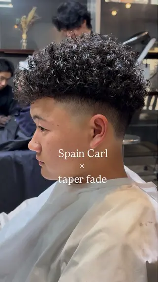 パーマ メンズ 山本 拓実のヘアスタイル