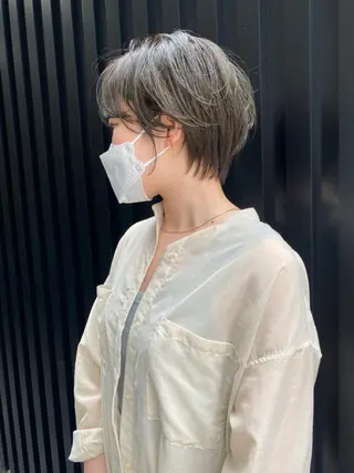 ショート カラー THE DAY所属・AKI HASHIMOTOのヘアスタイル