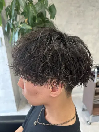 ショート パーマ メンズ ユウ🪄 パーマ指名No1のヘアスタイル