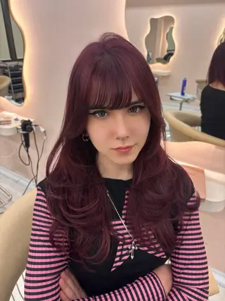 カラー YOLO 渋谷 nanamiのヘアスタイル