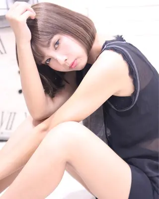 ショート カラー F． 梅田/ボブ/パーマのヘアスタイル