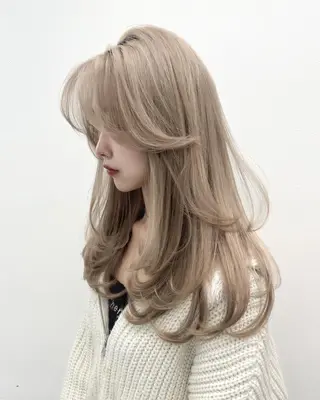 カラー 韓国ヘア🩶🇰🇷 透明感カラー🎀のヘアスタイル