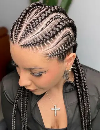 airi🌺カラー /特殊ヘア⛓️🖤のヘアスタイル