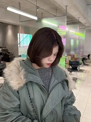 ミディアム ハイトーン/くすみ カラー seina★のヘアスタイル