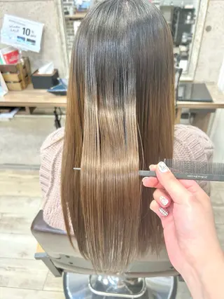 ロング カラー 林 美佑のヘアスタイル