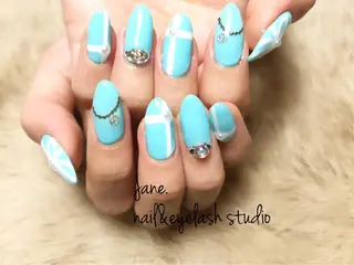 ネイル Yakko pas á pasのネイルデザイン