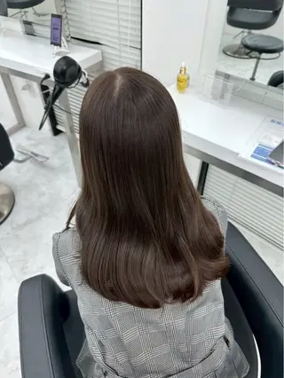 カラー 🤍Mei🤍赤み消 し透明感ツヤカラーのヘアスタイル