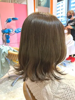 ミディアム カラー うしだ かおるのヘアスタイル