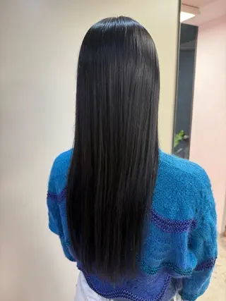 ロング THREE noon所属・德永 なつきのヘアスタイル