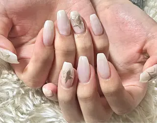 ネイル hohomi .のネイルデザイン