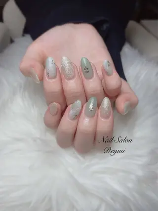 ネイル 佐藤 帆乃香のネイルデザイン