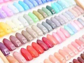 ネイル Phu'k la 🌿minoのネイルデザイン