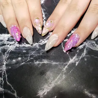 ミディアム ネイル クロキ 。のネイルデザイン