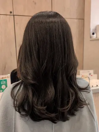 パーマ セミロング “垢抜けパーマヘア” 佐藤ジルのヘアスタイル