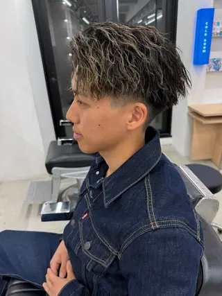 ショート カラー パーマ ヘアアレンジ メンズ 亀井隆汰/メンズ専門 パーマ特化美容師のヘアスタイル