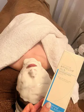 肌質改善サロン 来店プレゼントありのエステ・リラクイメージ