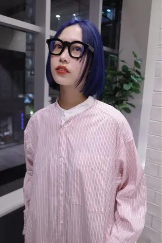 ショート カラー SALOWIN所属・ブリーチ✨ ボブ🪢レイヤーのヘアスタイル