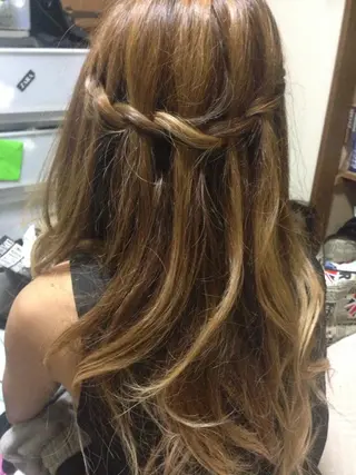 ロング ヘアアレンジ 松本 明日可のヘアスタイル