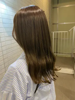 ロング カラー 池西 佳穂のヘアスタイル