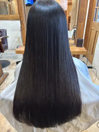 ロング カラー 髪のケアリスト高橋 健太郎のヘアスタイル