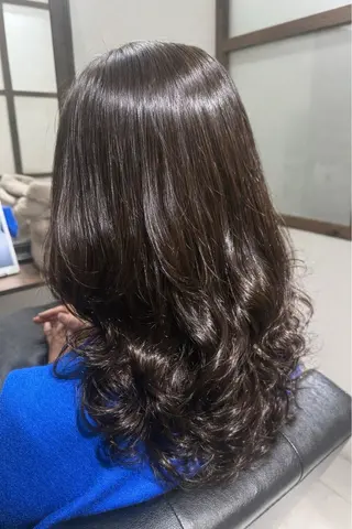 パーマ lea/1 HANARE所属・梅澤 麻衣のヘアスタイル